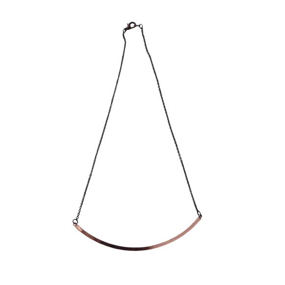Rose Gold Curved Bar Metal Necklace - Picture 4 of 4